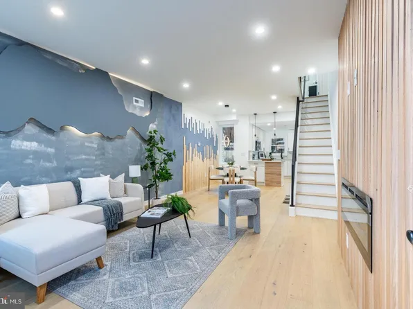 2074 E Birch St, Philadelphia, PA 19134