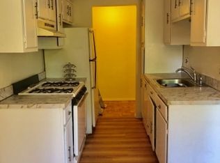44 Calvert St APT 2B, Harrison, NY 10528