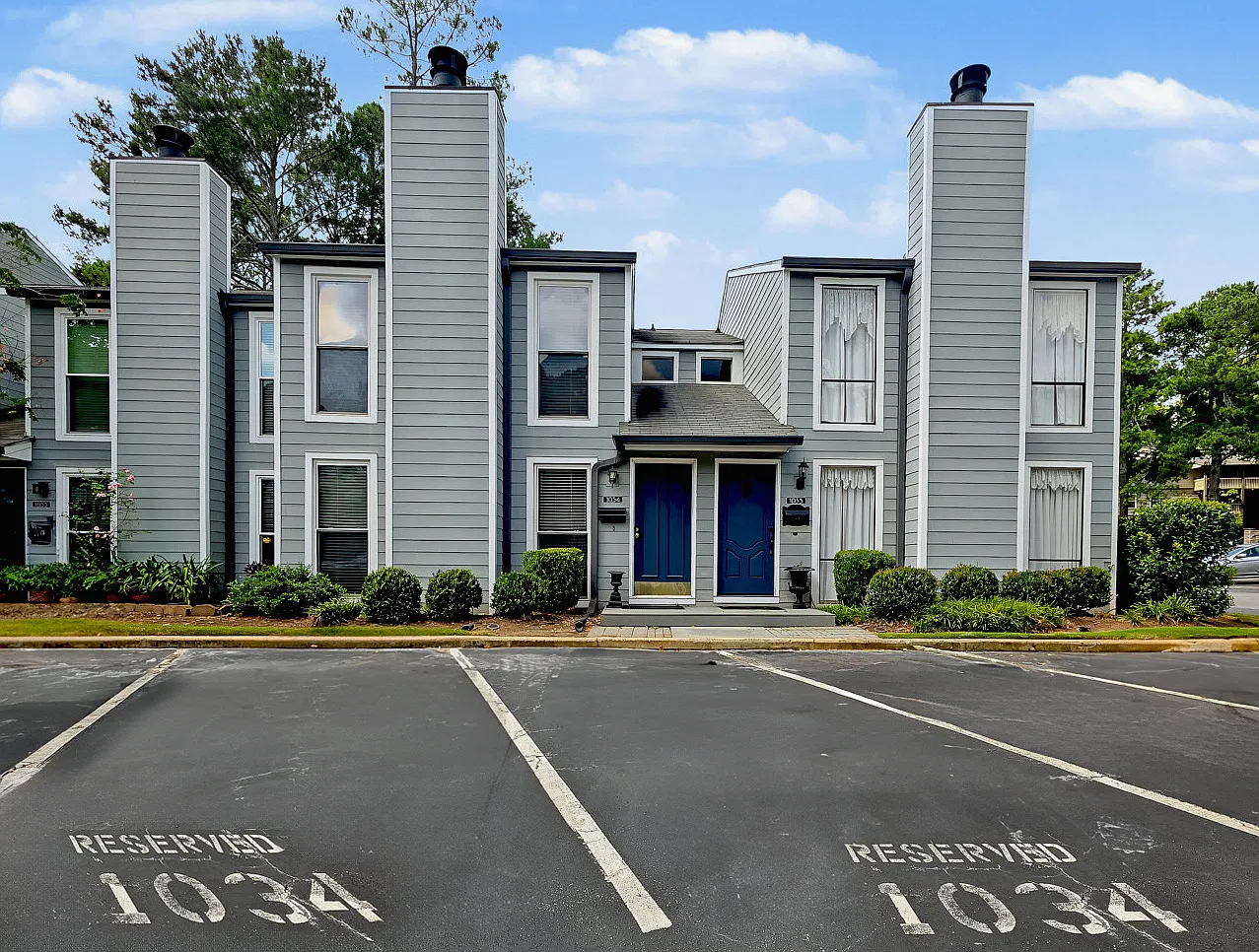 2 bed, 2.5 bath, 1538 sqft, $2,400 — Photo 1