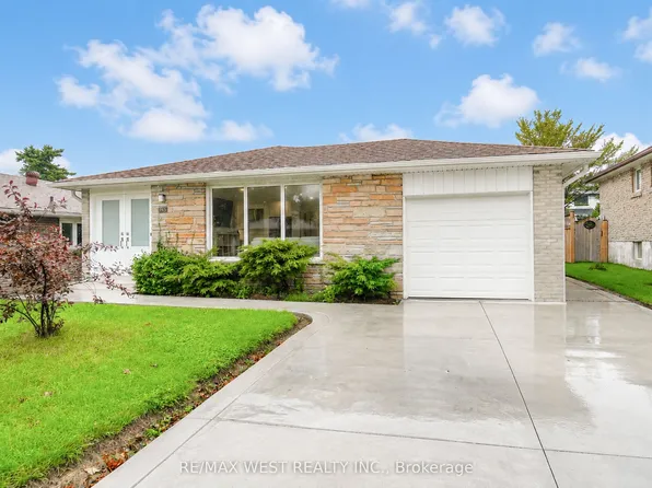765 Dodsworth Cres, Mississauga, ON L4Y 2H8