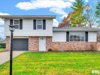 303 S Hollybrook Dr, Chillicothe, IL, 61523