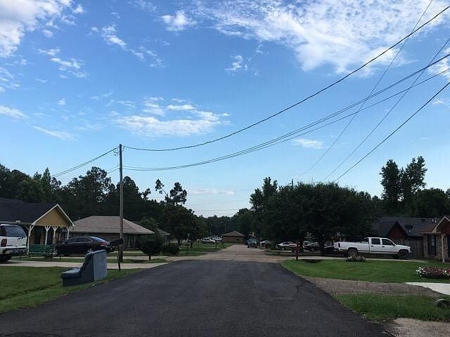 2nd image of 819 Harvey St
