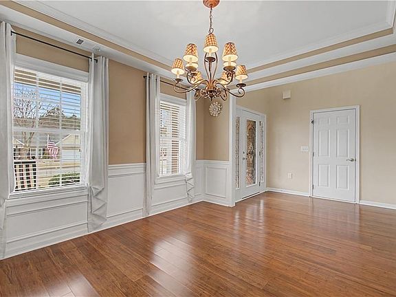 3rd image of 79 Blakewood Ct