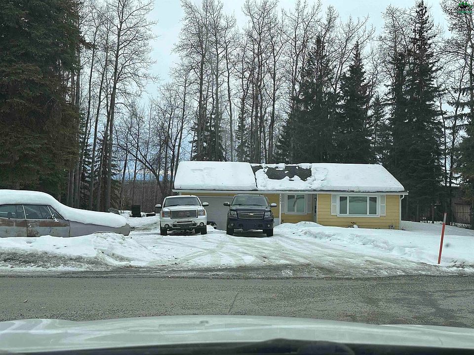 1st image of 1351 Valley Dr