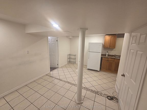 5th image of 60 Morningview Trl #Basement
