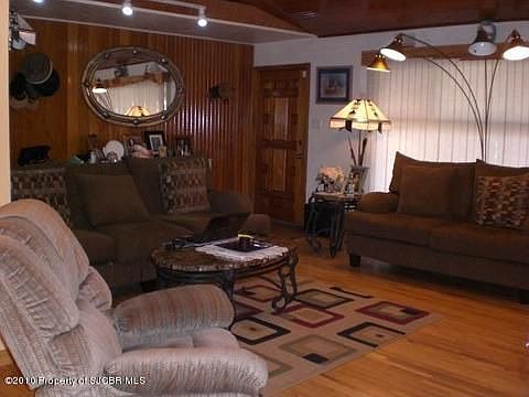 LIVING ROOM-OAK HARDWOOD FLOORING