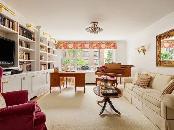 114 E 72nd St APT 2A, New York, NY 10021