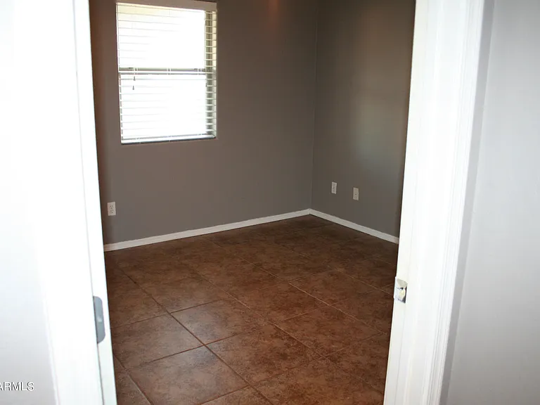 11207 W Hopi St — Photo 14
