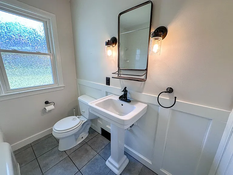 2610 Albert Dr SE — Photo 13