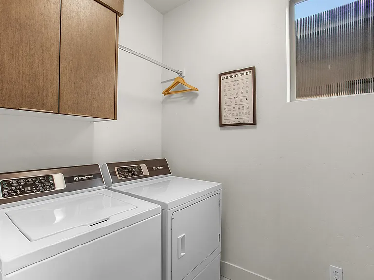 2548 E Warm Springs Ave — Photo 46