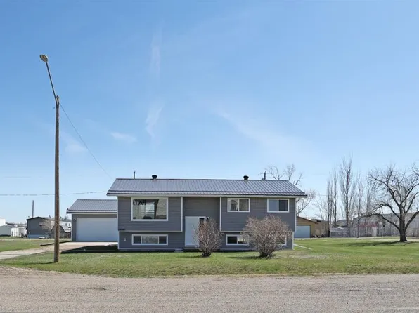 213 W Centre St, Hanna, AB T0J 1P0