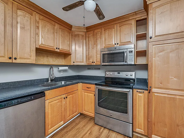 824 Morgan Trl — Photo 9