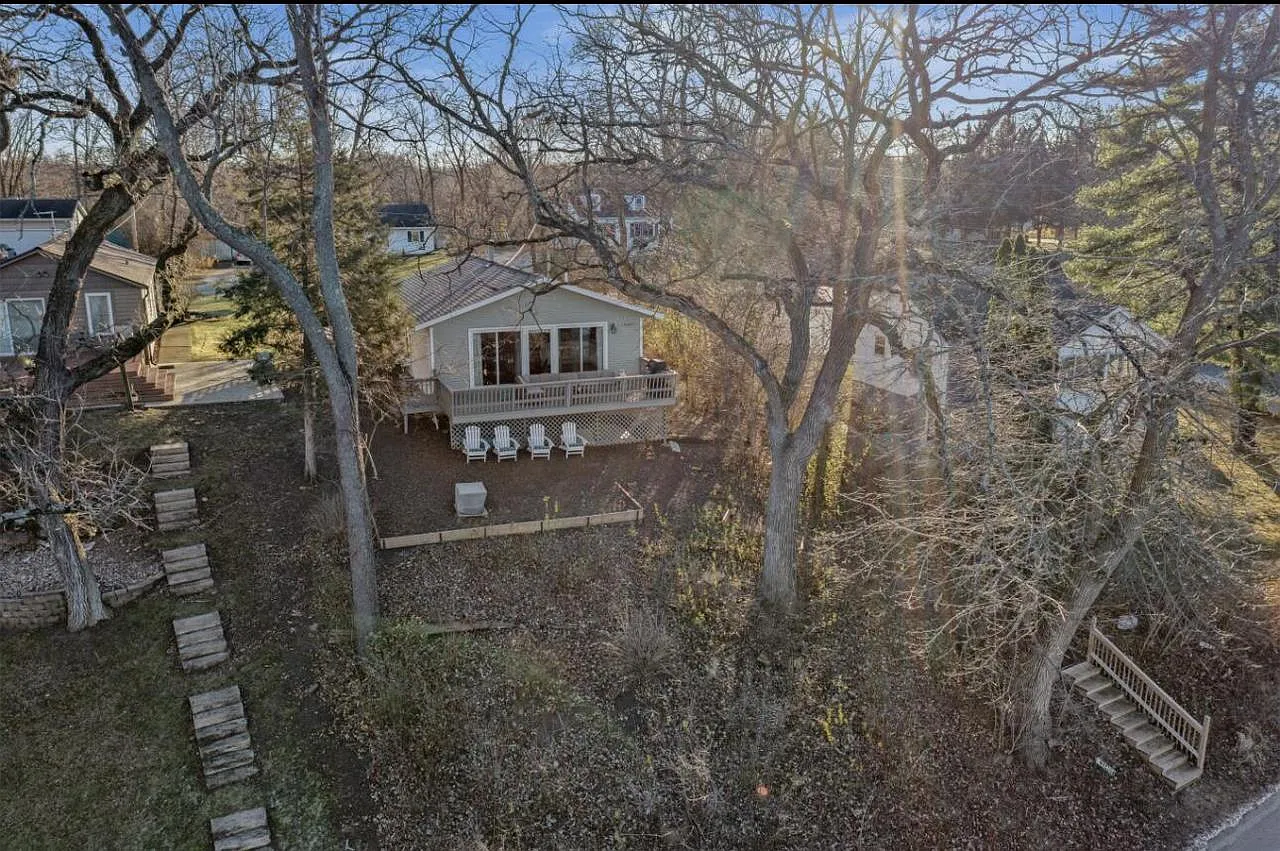 33407 Fairview COURT photo 1