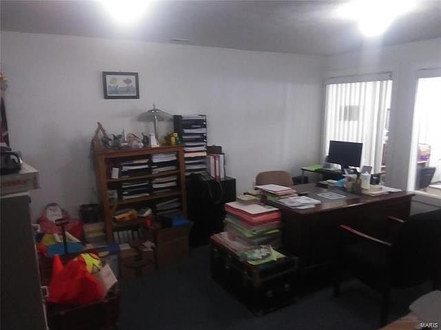 2nd image of 111 N Appleknocker St