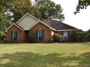 240 Fallon Ct, Deatsville, AL 36022