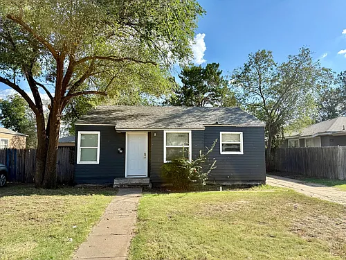 2405 23rd St Photo 1