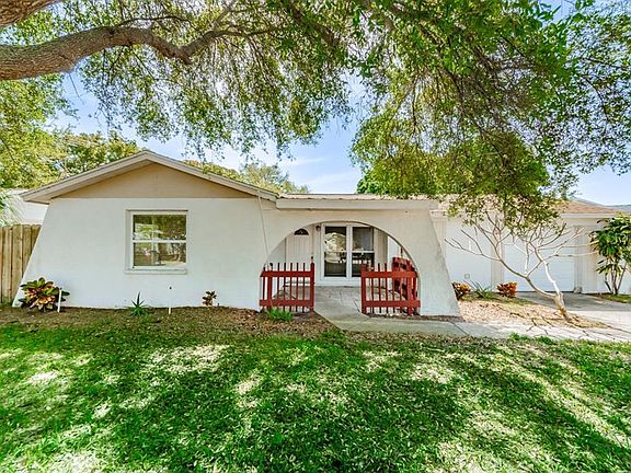 3rd image of 11942 Temple Ct