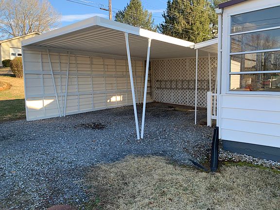 5th image of 364 Cypress Ave