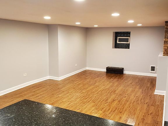 3rd image of 4736 N Drake Ave #G
