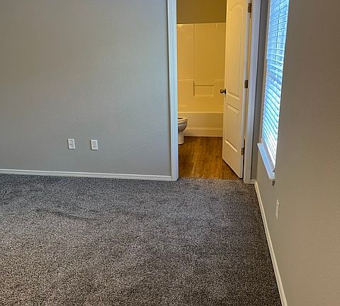 4th image of 104 Garden Cir APT 3