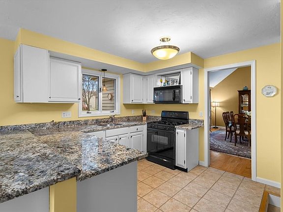 4th image of 92 Copperwood Dr #28