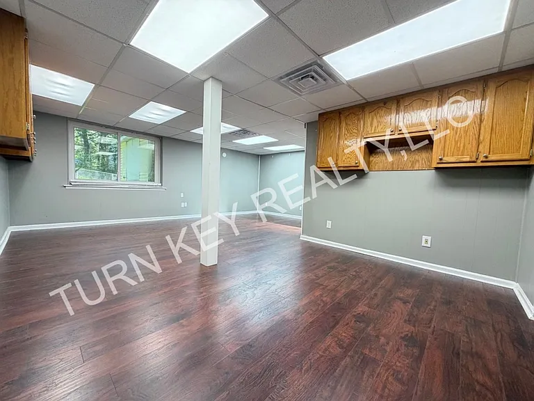 2221 Diane Dr — Photo 21