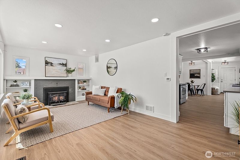 4th image of 3838 S G Street