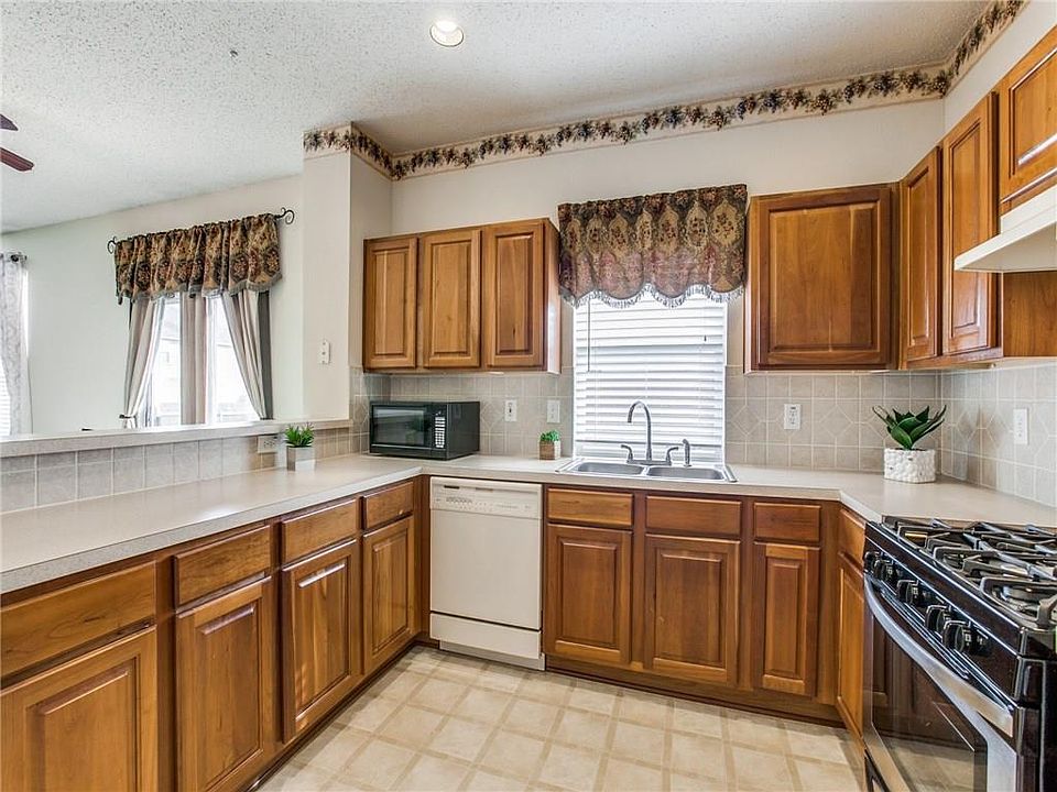 1st image of 7628 Cresswell Dr
