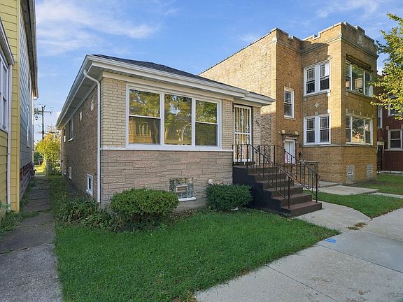 2nd image of 5439 W Congress Pkwy