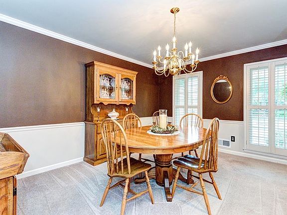 5th image of 3167 Oak Crest Trl