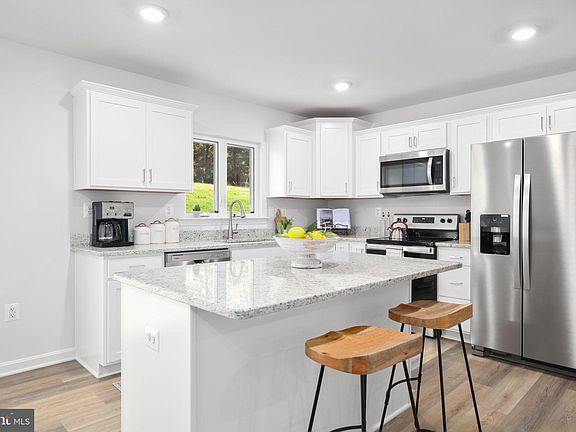 2nd image of 5055 Rose Ave