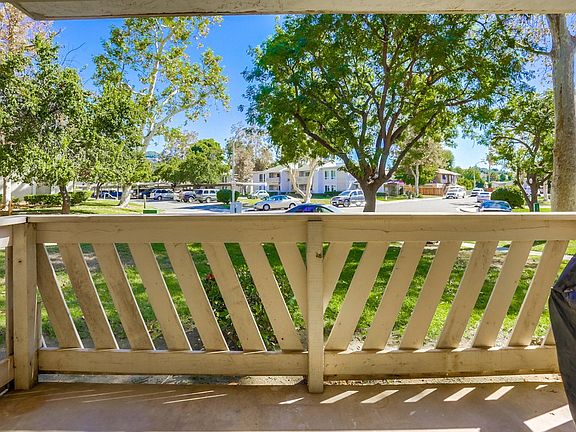 3rd image of 529 Sandalwood Pl Unit 9