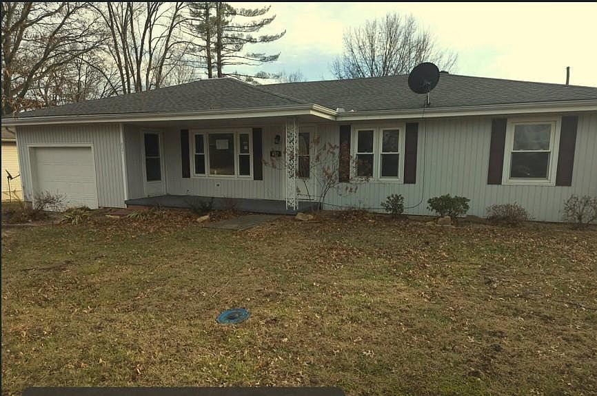 1st image of 407 W 29th St