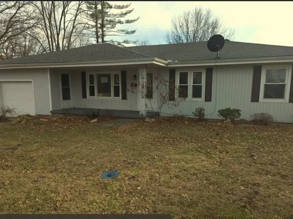 407 W 29th St, Higginsville, MO 64037