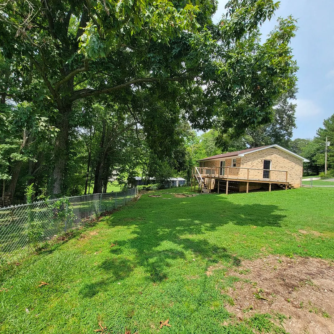 3/1 Brick Ranch-Cookeville City Limits — Photo 2