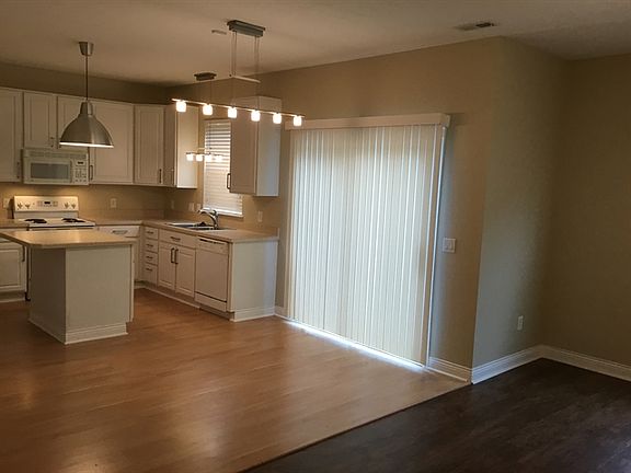 4th image of 7890 Birch Creek Dr