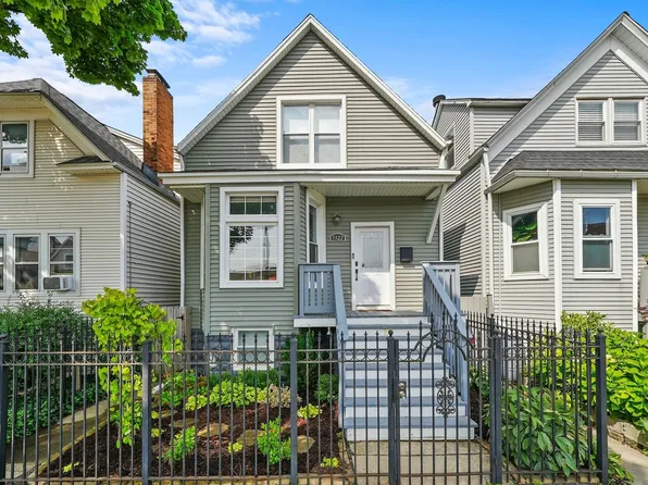 3322 N Sacramento Ave, Chicago, IL 60618