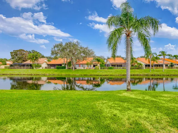 2895 Eagle Lane, West Palm Beach, FL 33409