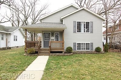 1st image of 2027 Swensberg Ave NE