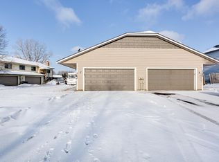 4196 W 137th St, Savage, MN 55378