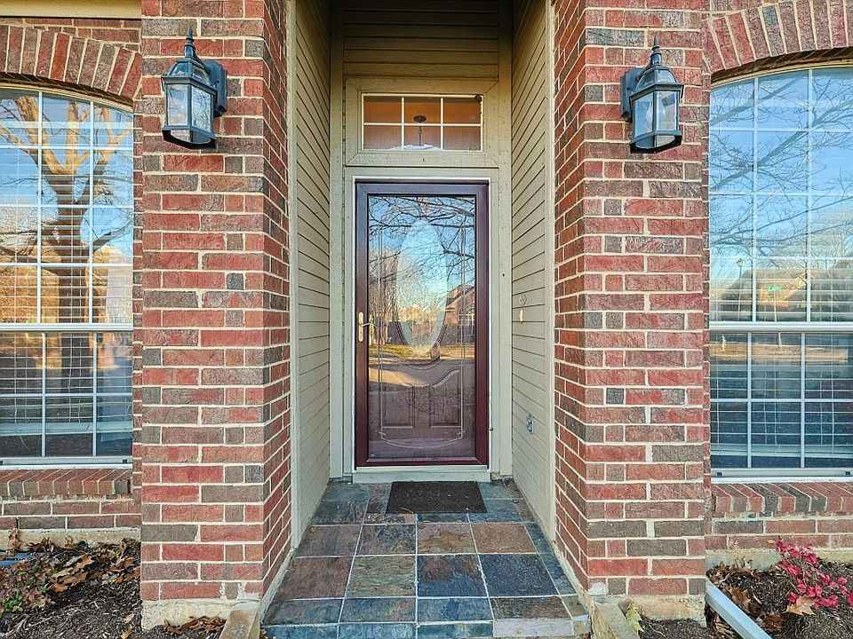 1st image of 1232 Collin Dr