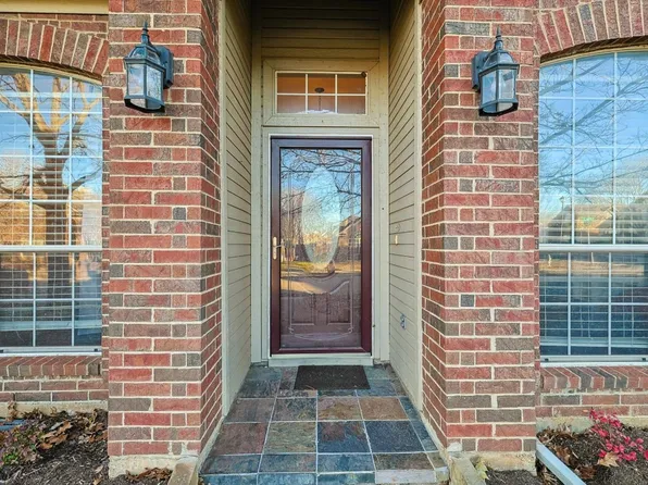 1232 Collin Dr, Lewisville, TX 75077