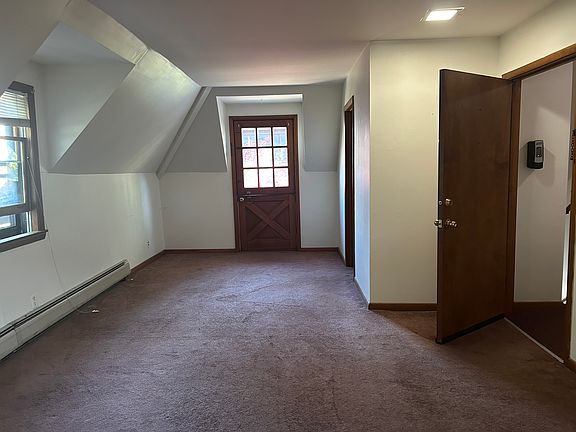 3rd image of 332 Goundry St #2R