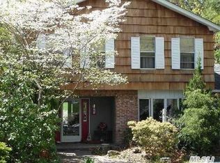 38 Sunhill Rd, Nesconset, NY 11767