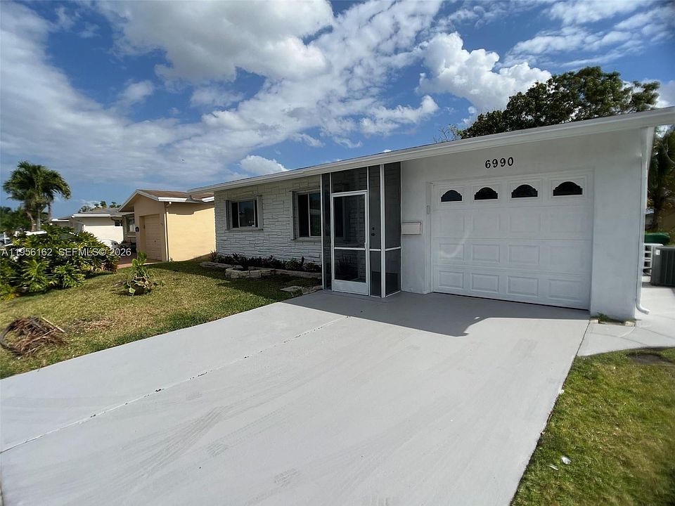 1st image of 6990 NW 17th St