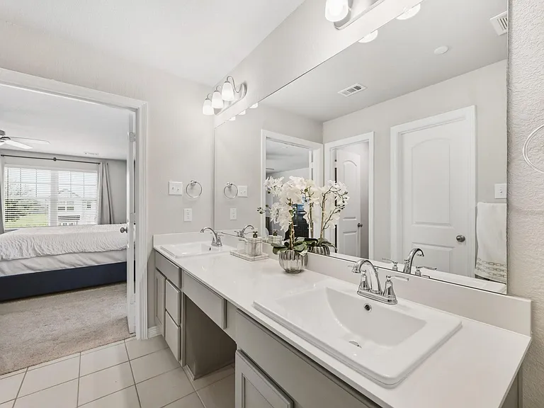 8050 Scanlan Trce — Photo 14