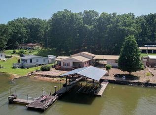 206 Angelica Dr, Edwards, MO 65326