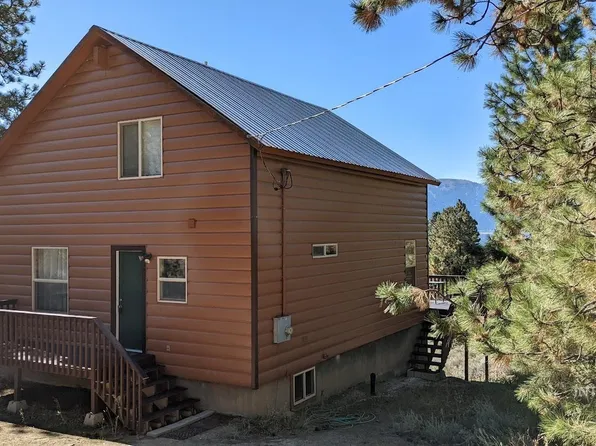 30 Mountain Air Dr, Cascade, ID 83611