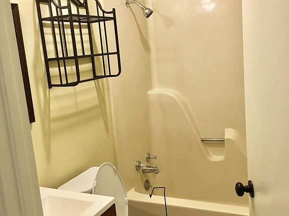 5th image of 217 Ryder Dr #217