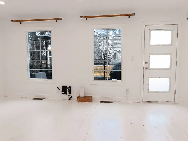 427 Pulaski St #1 — Photo 3
